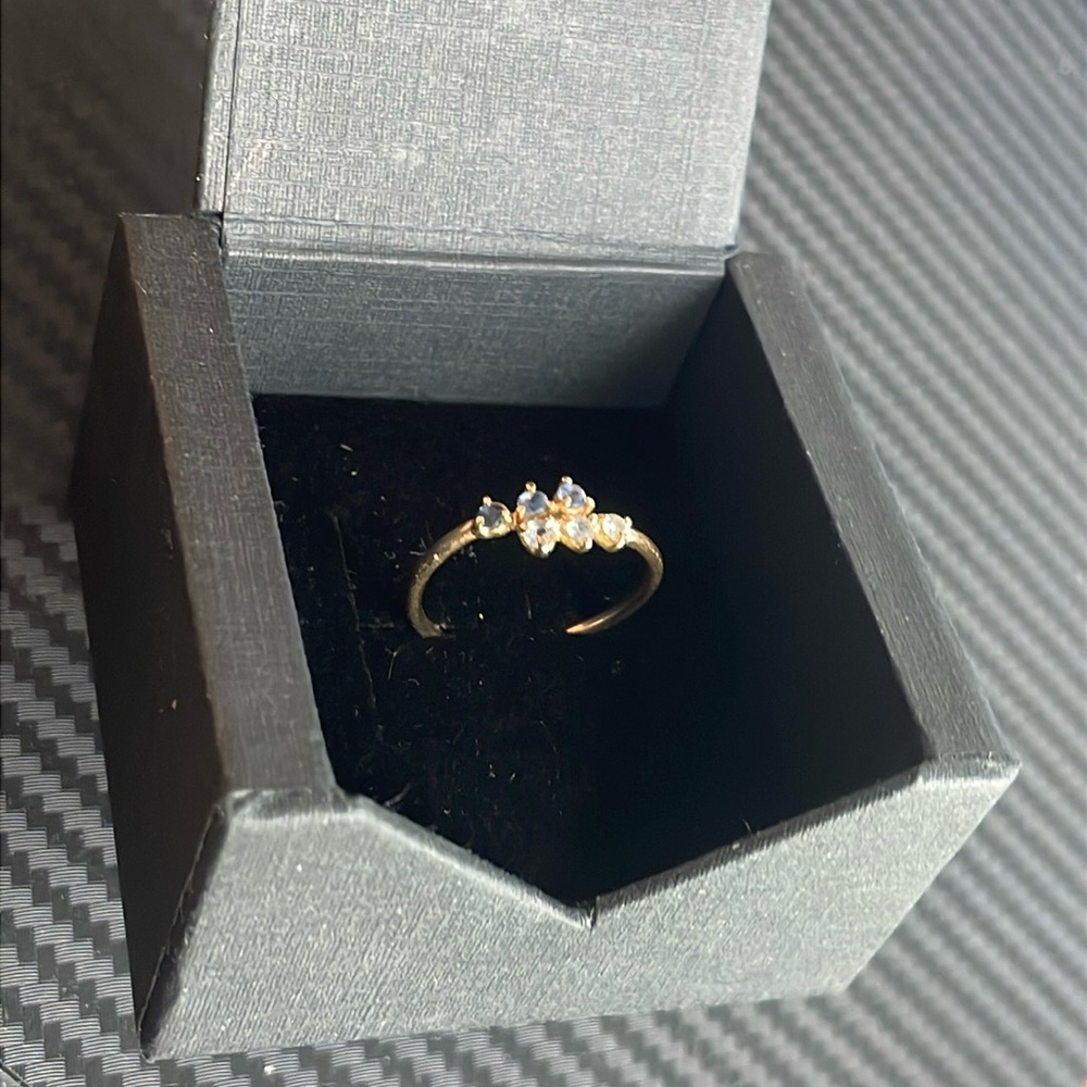 WWAKE Gradient Blue Sapphire and Diamond 14k gold ring - Picture 6 of 6